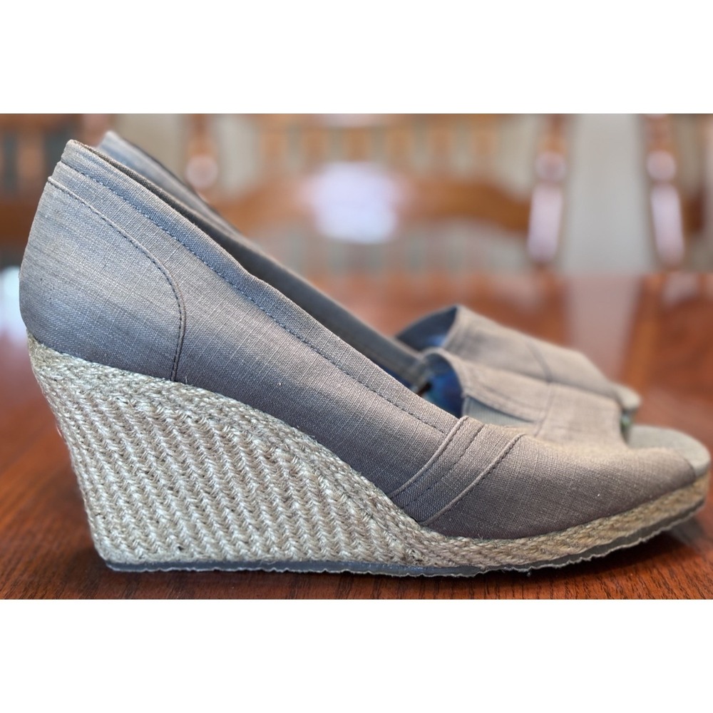 Skechers Womens Wedge Heels Size 7.5 Gray Sketchers Shoes 3.5 inch Open Toe